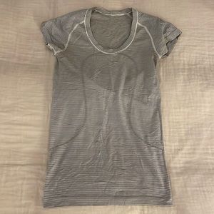 Lululemon workout top